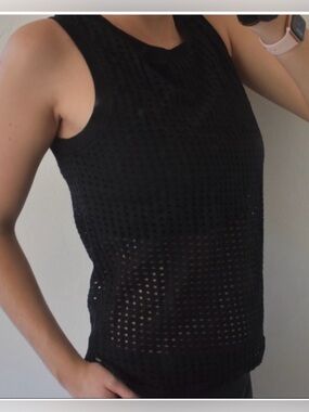 Fabletics Black Sleeveless 1/2 Mesh Bryce Tank L